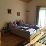 Lackner Apartment *
